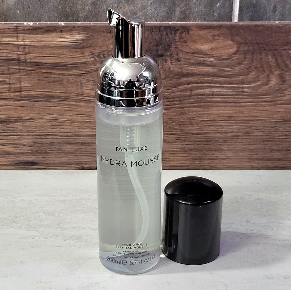 Tan-Luxe Hydra Mousse Light/Medium, self-tanning